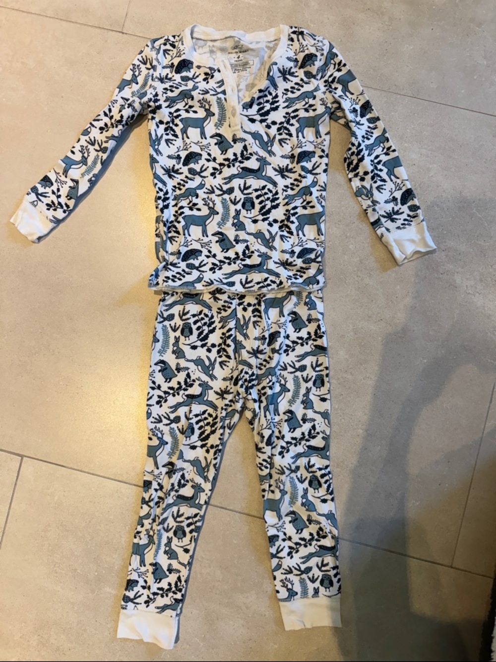 Roller Rabbit Kids Two-Piece White and Blue Animal Print Pajama Set